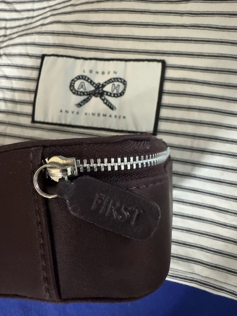 Anya Hindmarch 💯% Authentic Vintage make-up/toiletries case w/dust bag RARE find